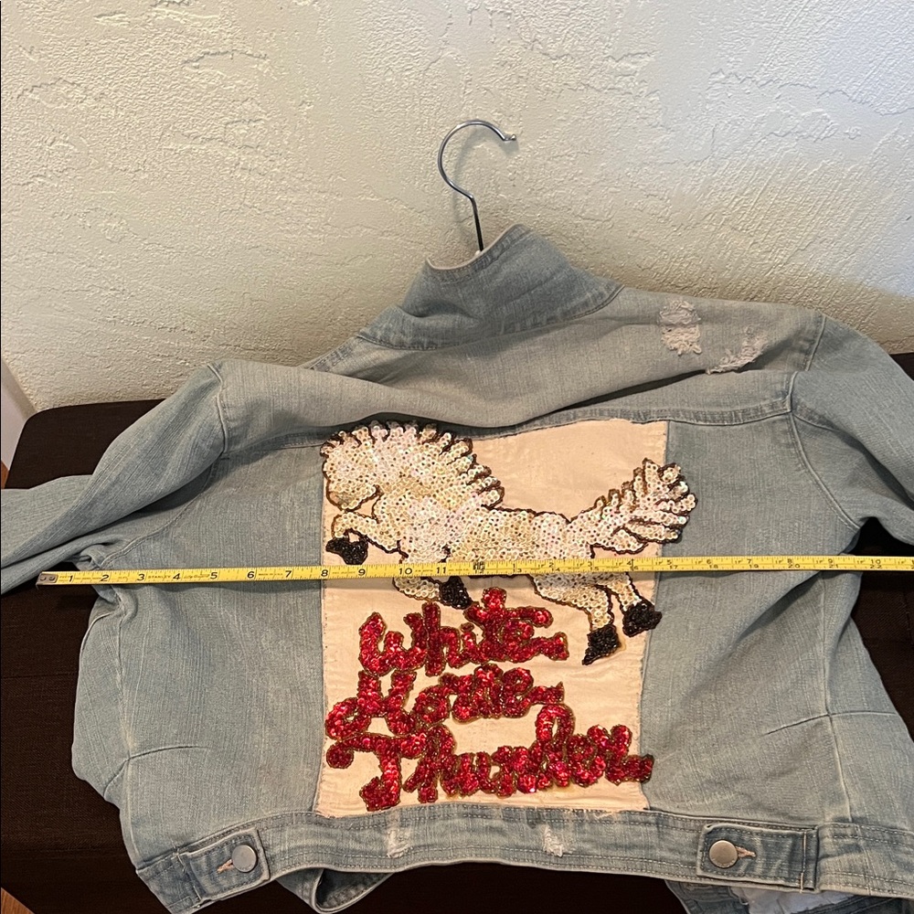 #1383+80s Style Jean Jacket White Horse Design by Julie Lee Art Logo - Picture 6 of 17